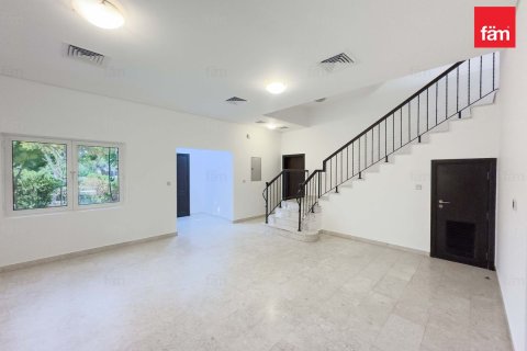 Villa in Dubai 5 bedrooms, 561.6 sq.m. № 64127 - photo 11