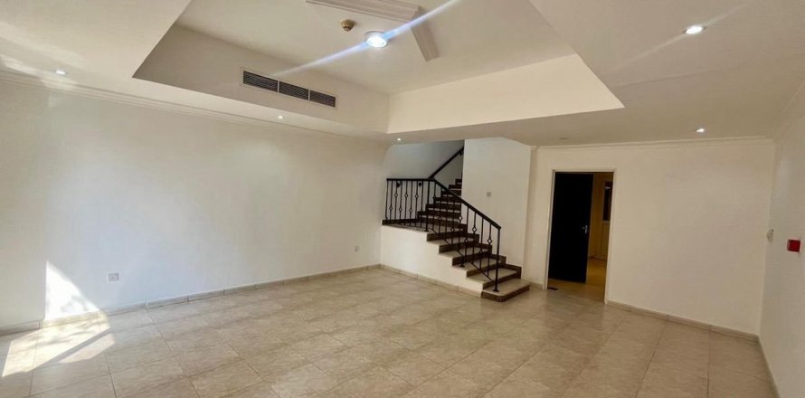 Villa en Dubai, 3 dormitorios, 277.3 m², № 64137