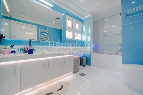 Apartment in FIVE Palm Jumeirah, Palm Jumeirah, Dubai 3 bedrooms, 204.56961891 sq.m. № 77338 - photo 21