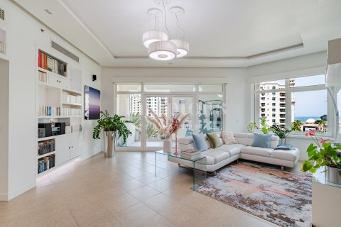 Apartment in FIVE Palm Jumeirah, Palm Jumeirah, Dubai 3 bedrooms, 204.56961891 sq.m. № 77338 - photo 18