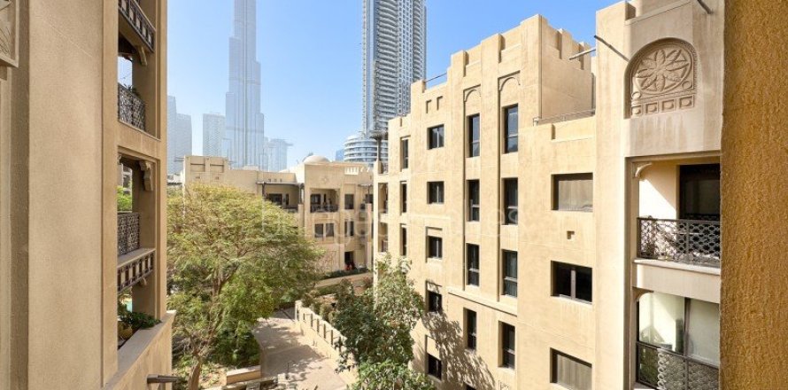 Appartement à Old Town, Dubai, 2 chambres, 112.4 m², № 77331