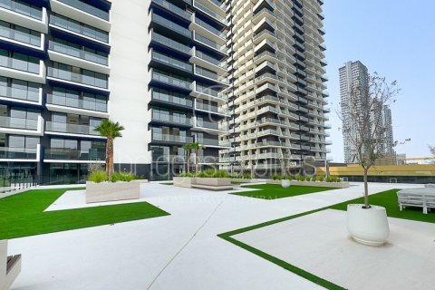Apartamento en Jumeirah Village Circle, Dubai, 1 dormitorio, 62.2 m², № 77318 - foto 18