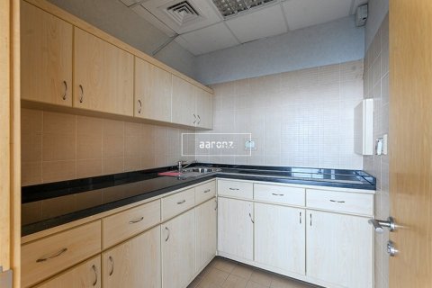 Oficina en Jumeirah Lake Towers, Dubai, 169.4 m², № 46855 - foto 10