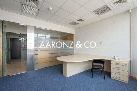 Снять в аренду офис в Джумейра Лейк Тауэрс, Дубай: 169м², № 46855 - фото 5