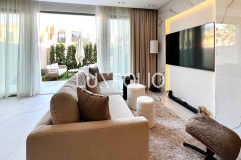 Townhouse in Jumeirah Golf Estates, Dubai 3 bedrooms, 204 sq.m. № 46397 - photo 1