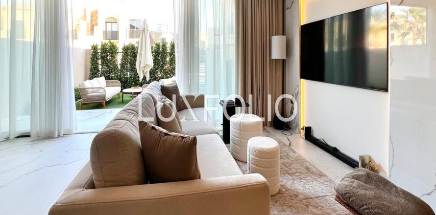 Townhouse in Jumeirah Golf Estates, Dubai 3 bedrooms, 204 sq.m. № 46397