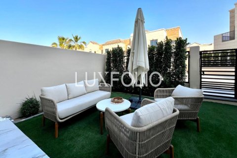 Townhouse in Jumeirah Golf Estates, Dubai 3 bedrooms, 204 sq.m. № 46397 - photo 7