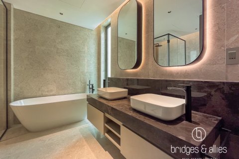 Villa à Dubai, 4 chambres, 377.4 m², № 43193 - photo 13