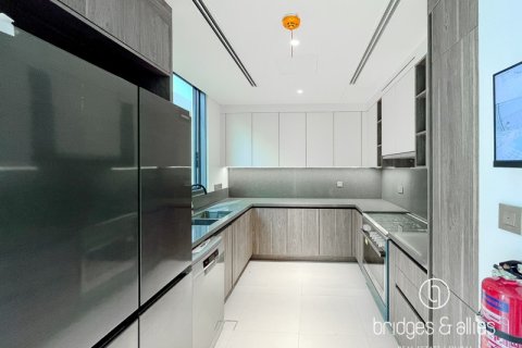 Villa à Dubai, 4 chambres, 377.4 m², № 43193 - photo 5