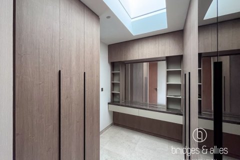 Villa à Dubai, 4 chambres, 377.4 m², № 43193 - photo 16