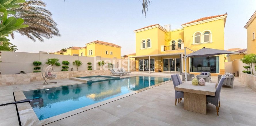 Villa in Legacy, Jumeirah Park, Dubai 3 bedrooms, 295 sq.m. № 43209