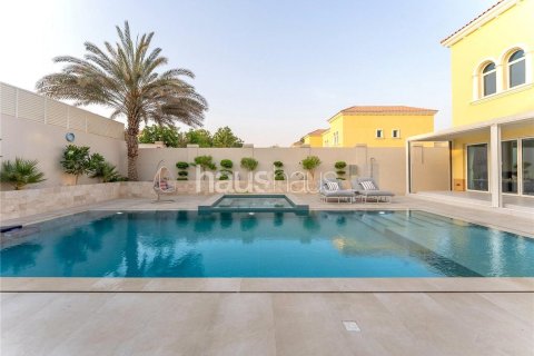 Villa in Legacy, Jumeirah Park, Dubai 3 bedrooms, 295 sq.m. № 43209 - photo 28