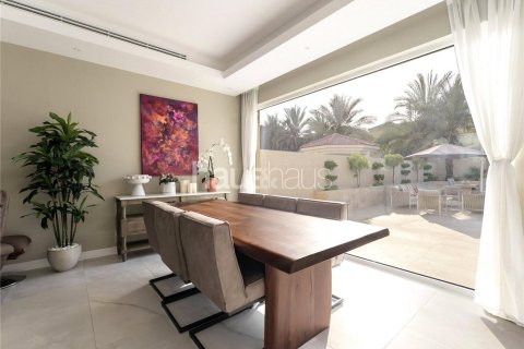 Villa in Legacy, Jumeirah Park, Dubai 3 bedrooms, 295 sq.m. № 43209 - photo 15