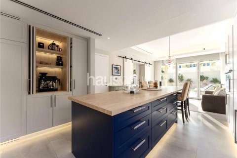 Villa in Legacy, Jumeirah Park, Dubai 3 bedrooms, 295 sq.m. № 43209 - photo 3