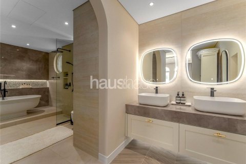 Villa in Legacy, Jumeirah Park, Dubai 3 bedrooms, 295 sq.m. № 43209 - photo 21
