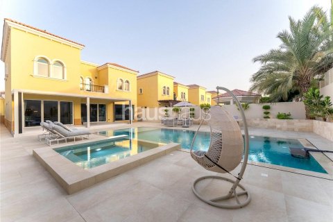 Villa in Legacy, Jumeirah Park, Dubai 3 bedrooms, 295 sq.m. № 43209 - photo 29