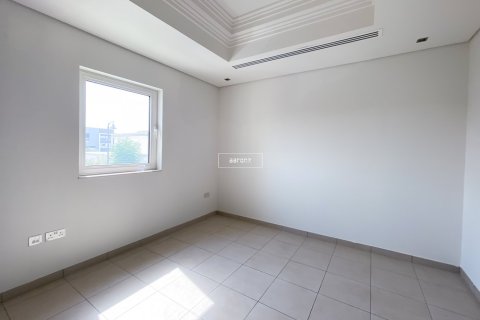 Снять в аренду виллу в Al Furjan, Дубай: 4 спальни, 600м², № 43199 - фото 16