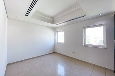 Снять в аренду виллу в Al Furjan, Дубай: 4 спальни, 600м², № 43199 - фото 17