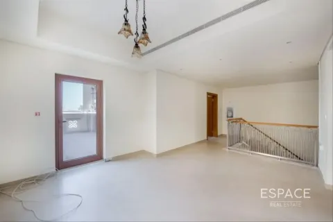 Adosado en Al Furjan, Dubai, 3 dormitorios, 283 m², № 71139 - foto 4
