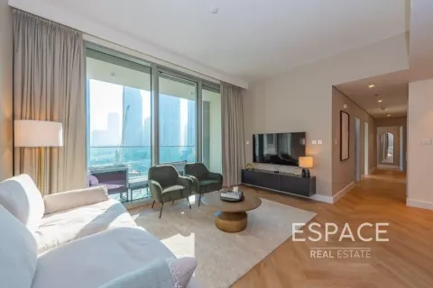 Купить квартиру в Даунтаун Дубай (Даунтаун Бурдж Дубай), Дубай: 3 спальни, 142м², № 71140 - фото 3