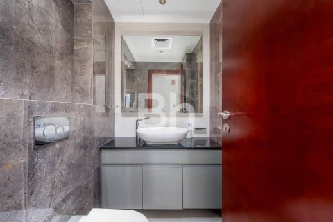 Apartment in Jumeirah Lake Towers, Dubai 2 bedrooms, 160 sq.m. № 25071 - photo 12