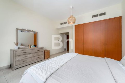 Снять в аренду квартиру в Дубае: 2 спальни, 131м², № 25069 - фото 16
