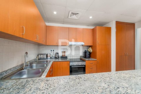 Снять в аренду квартиру в Дубае: 2 спальни, 131м², № 25069 - фото 5