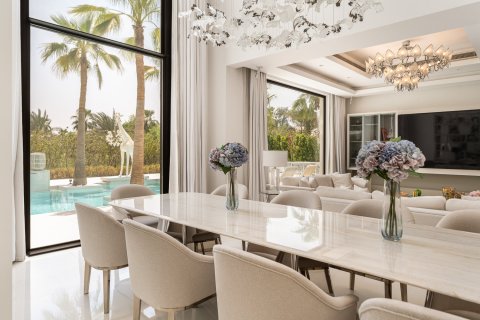 Villa in Jumeirah Islands, Dubai 7 bedrooms, 817.64 sq.m. № 141128 - photo 28