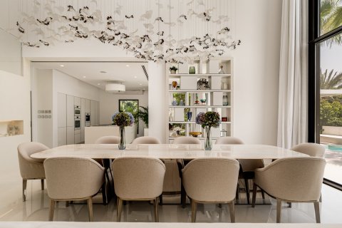 Villa in Jumeirah Islands, Dubai 7 bedrooms, 817.64 sq.m. № 141128 - photo 27