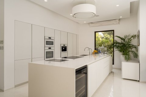 Villa in Jumeirah Islands, Dubai 7 bedrooms, 817.64 sq.m. № 141128 - photo 30