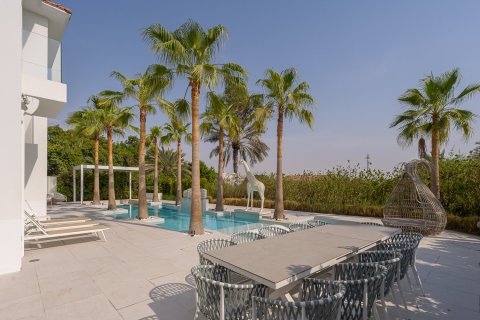 Villa in Jumeirah Islands, Dubai 7 bedrooms, 817.64 sq.m. № 141128 - photo 5