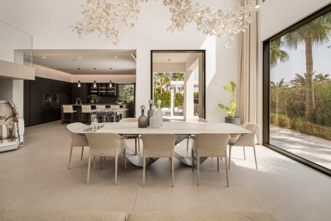 Villa in Jumeirah Islands, Dubai 7 bedrooms, 817.64 sq.m. № 141128 - photo 9