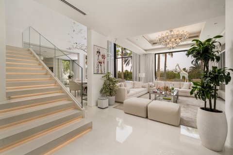 Villa in Jumeirah Islands, Dubai 7 bedrooms, 817.64 sq.m. № 141128 - photo 3
