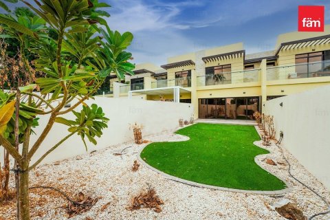 Снять в аренду таунхаус в Дубае: 4 спальни, 217.4м², № 55063 - фото 16