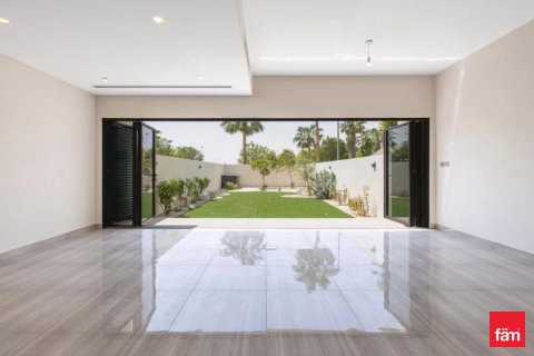 Снять в аренду таунхаус в Дубае: 4 спальни, 217.4м², № 55063 - фото 1