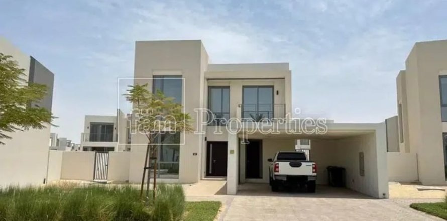 Villa in Dubai 4 bedrooms, 546.9 sq.m. № 55066