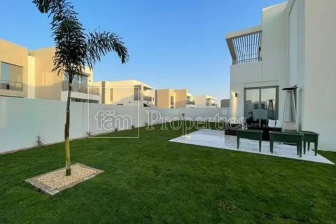 Villa in Dubai 4 bedrooms, 546.9 sq.m. № 55066 - photo 11