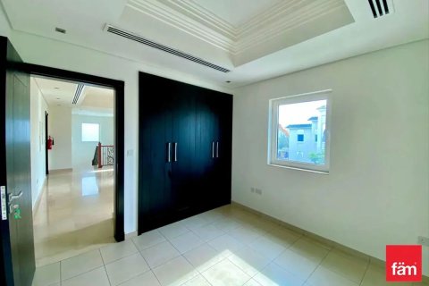 Снять в аренду виллу в Al Furjan, Дубай: 3 спальни, 600м², № 64181 - фото 4