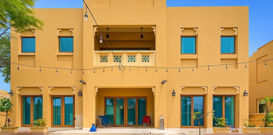 Villa in Al Furjan, Dubai 3 bedrooms, 600 sq.m. № 64181