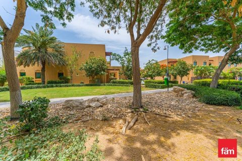 Снять в аренду виллу в Al Furjan, Дубай: 3 спальни, 600м², № 64181 - фото 9
