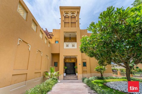 Снять в аренду виллу в Al Furjan, Дубай: 3 спальни, 600м², № 64181 - фото 7