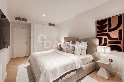 Appartement à Jumeirah Lake Towers, Dubai, 5 chambres, 479 m², № 110397 - photo 9