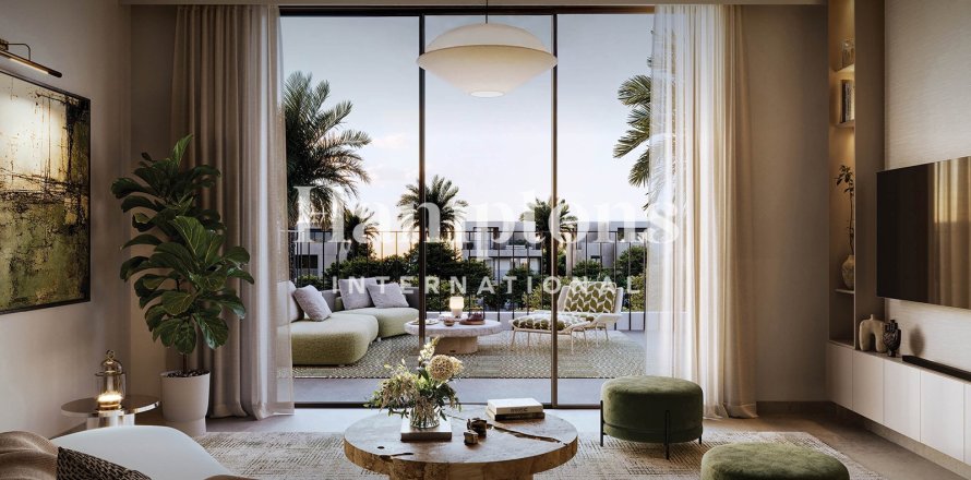 Villa in Dubai 5 bedrooms, 575.999 sq.m. № 135024