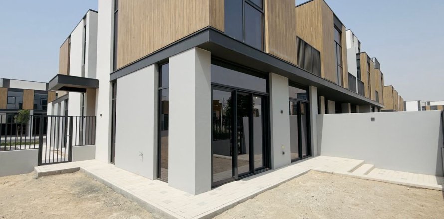 Maison de ville à Dubai, 4 chambres, 459.9 m², № 40373