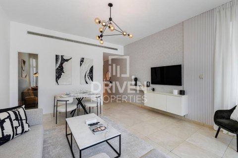 Apartment in Bay Square, Business Bay, Dubai 2 bedrooms, 145 sq.m. № 19125 - photo 1