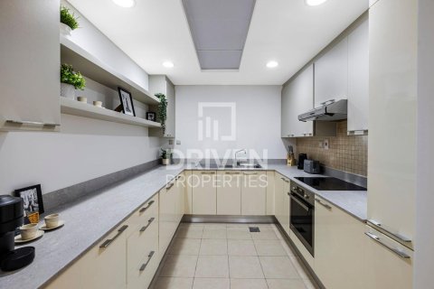 Apartment in Bay Square, Business Bay, Dubai 2 bedrooms, 145 sq.m. № 19125 - photo 8