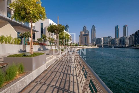 Apartamento en Al Wasl, Dubai, 2 dormitorios, 124.58 m², № 136849