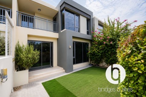 Villa à Dubai Hills Estate, Dubai, 4 chambres, 224 m², № 137427 - photo 4