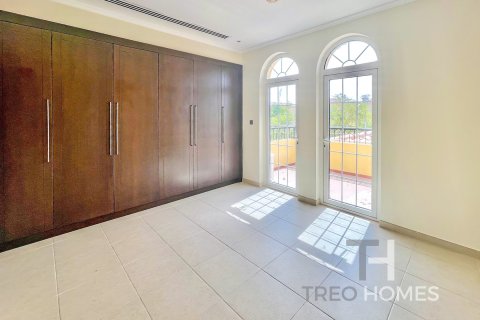 Villa in Legacy, Jumeirah Park, Dubai 3 bedrooms, 285 sq.m. № 13368 - photo 12