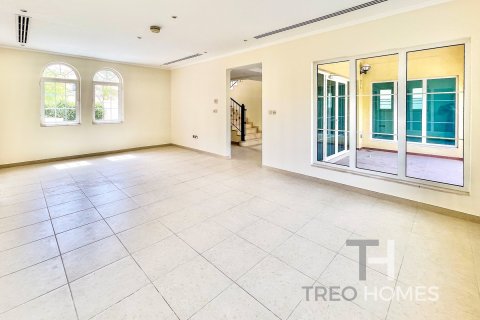 Villa in Legacy, Jumeirah Park, Dubai 3 bedrooms, 285 sq.m. № 13368 - photo 4